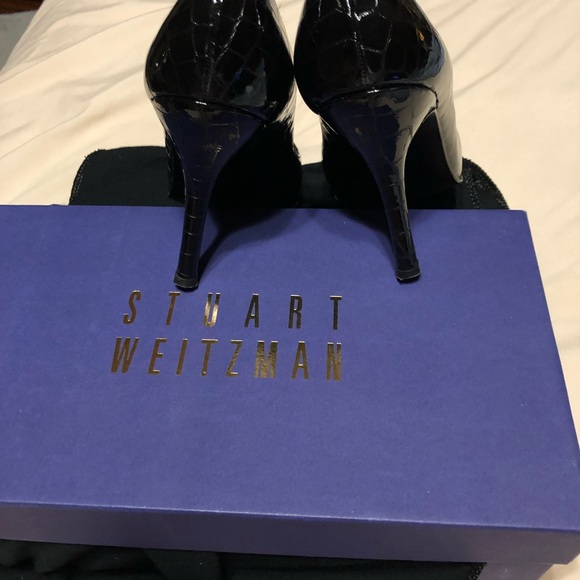 Stuart Weitzman - Picture 3 of 7